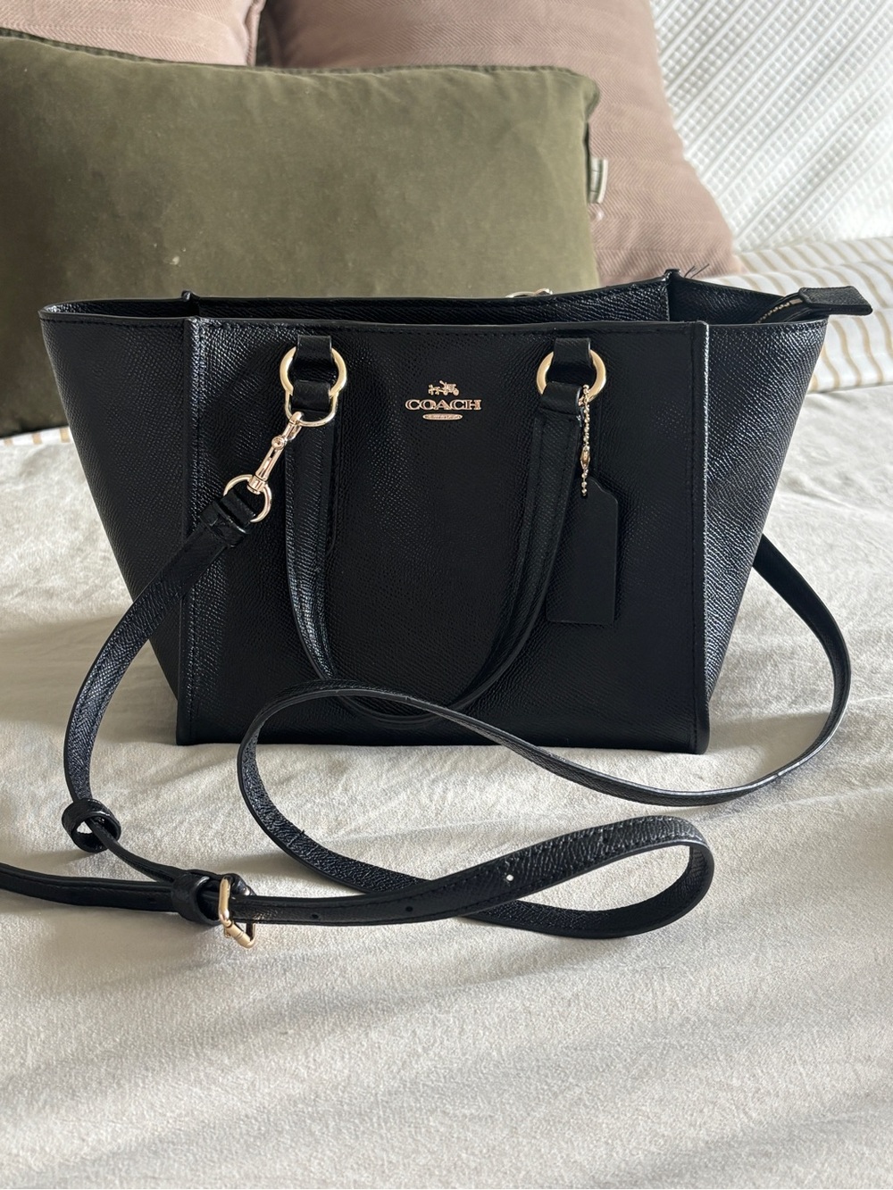 Authentic Coach Crosby Carryall 21 | Black